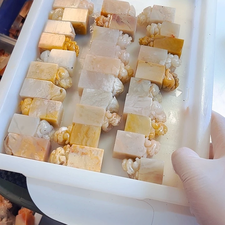 @***）青田石印石晚上给大家带来