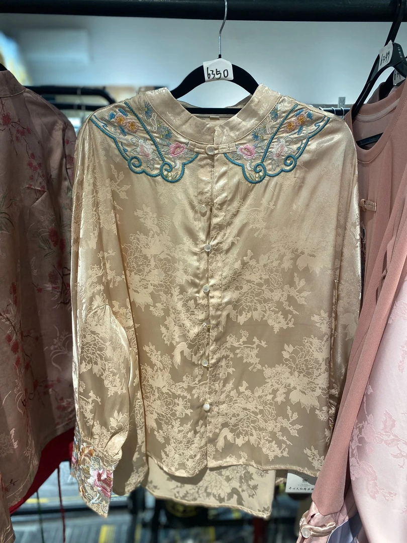 6350 金色盘扣暗纹袖新中式国风内搭衬衫