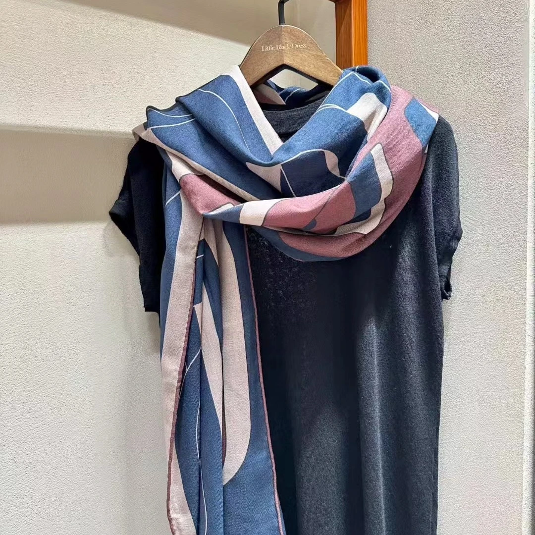 复古几何图形长巾真丝羊毛双面同色高奢货来袭丝巾百搭（需干洗）