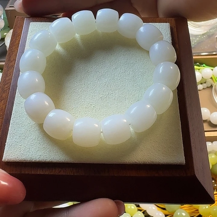 东***枋和田玉（糖玉）未镶嵌手链