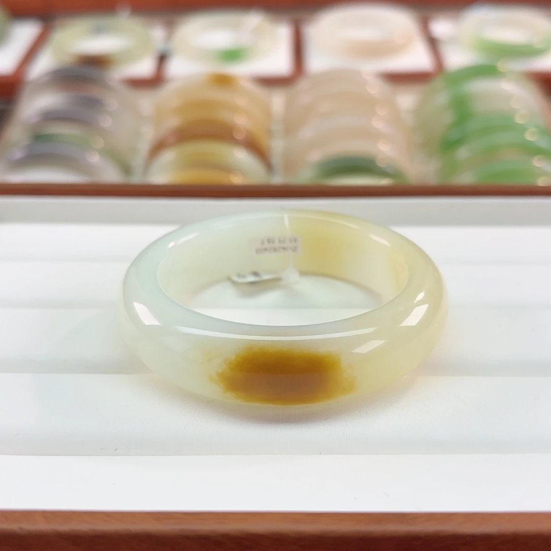 和田玉未镶嵌手镯【一口红糖 轮胎镯】