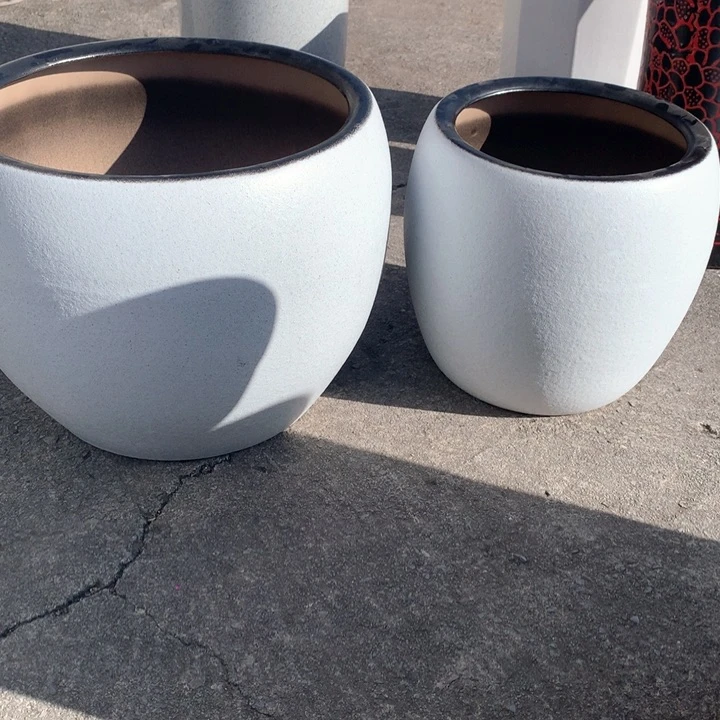 花盆陶瓷黑口边一套