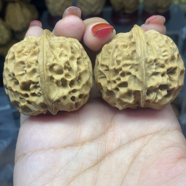 文玩核桃吊坠93凤凰牡丹老树