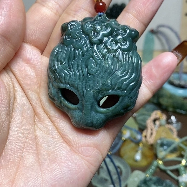 蛇纹石玉吊坠未镶嵌