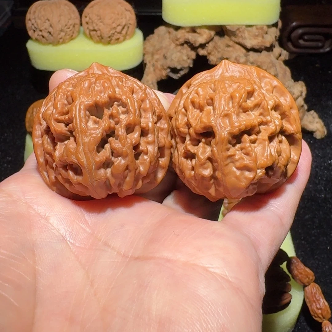 文玩核桃吊坠凤凰台