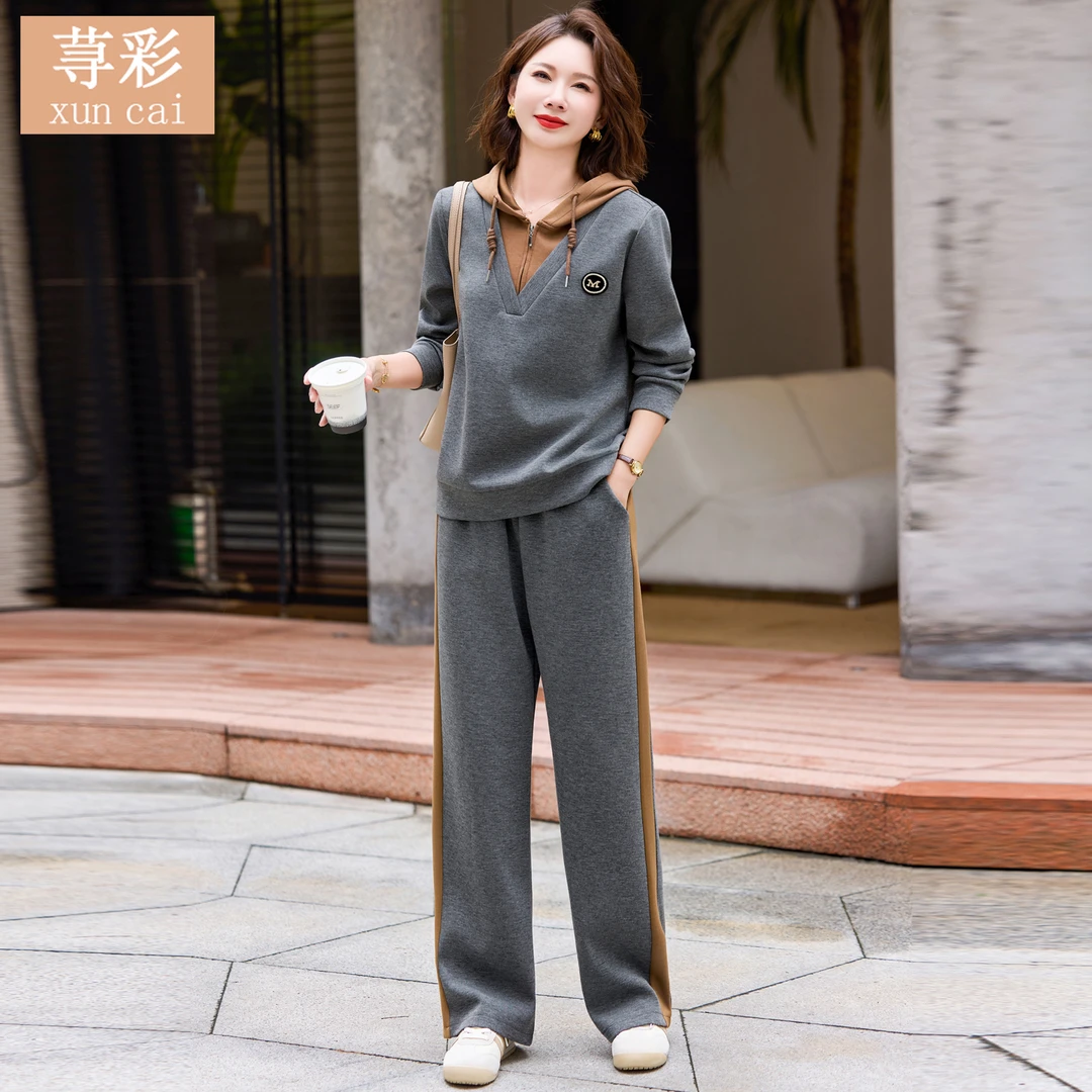 妈妈秋装2025新款中老年宽松大码卫衣休闲两件套运动服时尚套装女