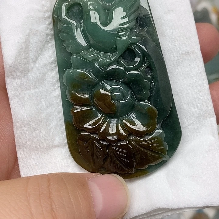 翡翠未镶嵌颈饰26号