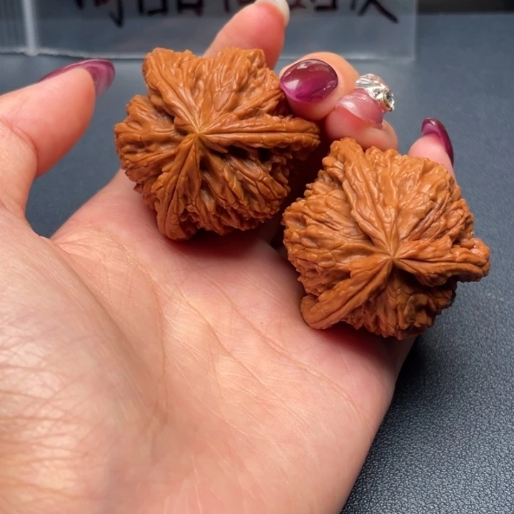 取***难吊坠文玩核桃白狮子
