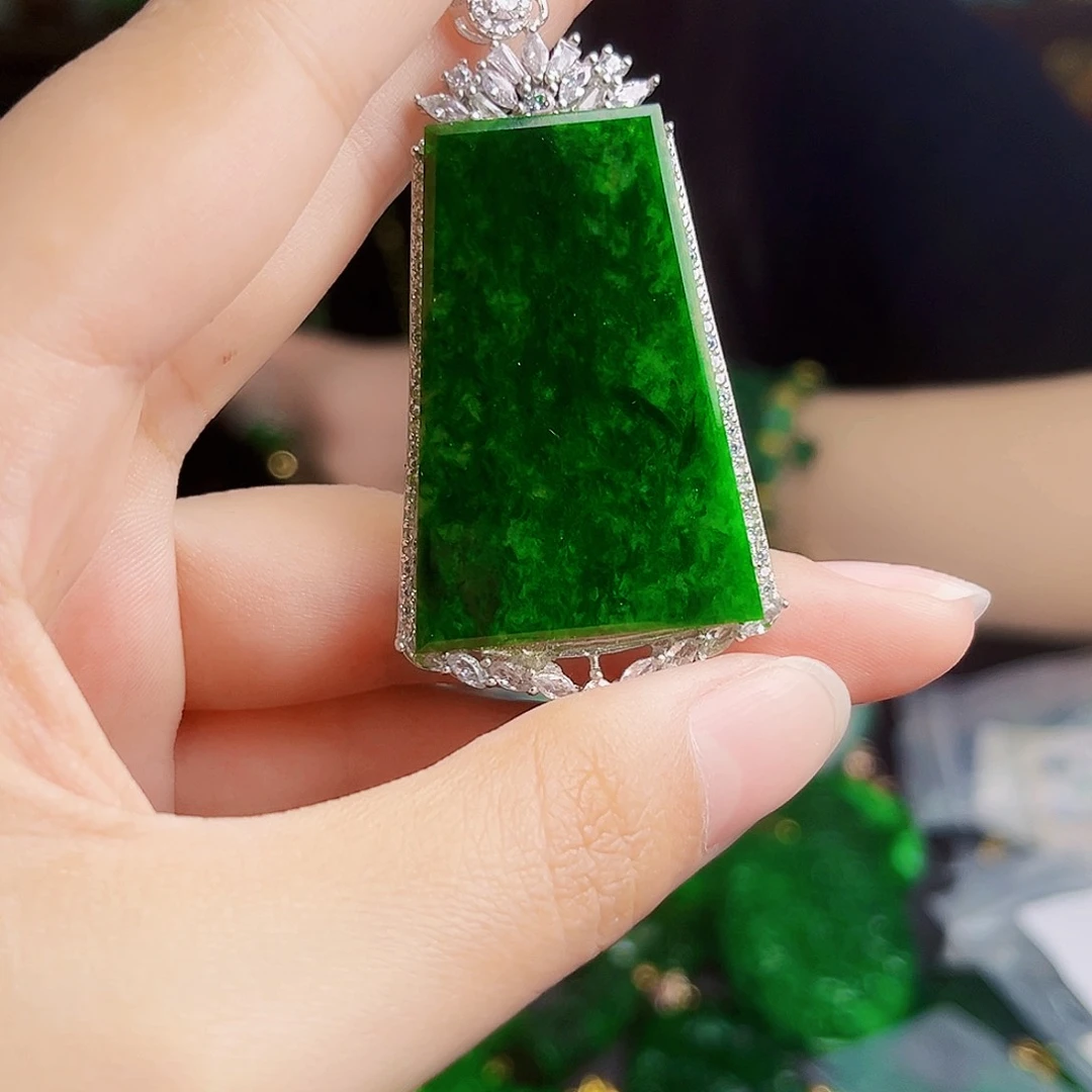 颈饰银S925镶嵌翡翠多样性