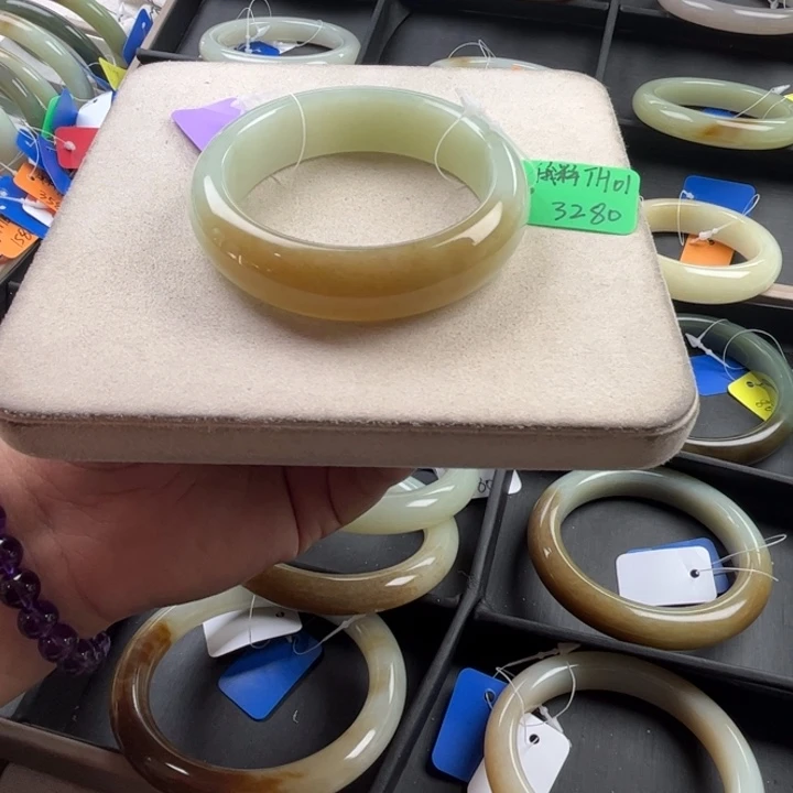 未镶嵌手镯和田玉玲珑美镯57.2