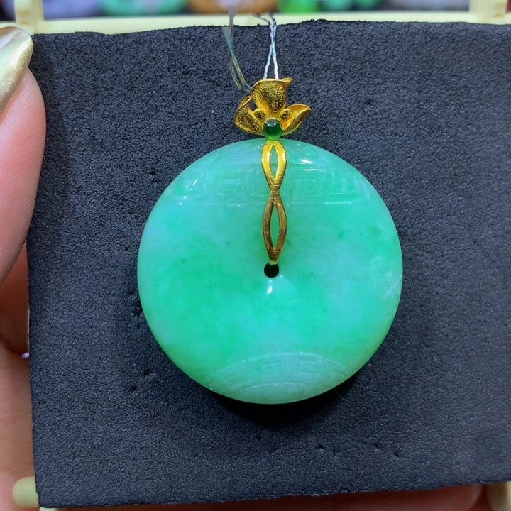 翡翠18K金镶嵌手链翡翠