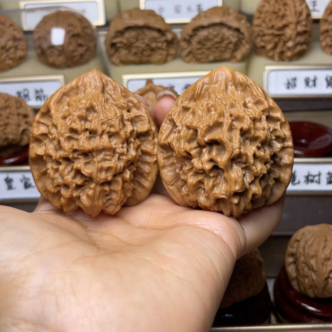 文玩核桃把件毛*皮官帽48左右