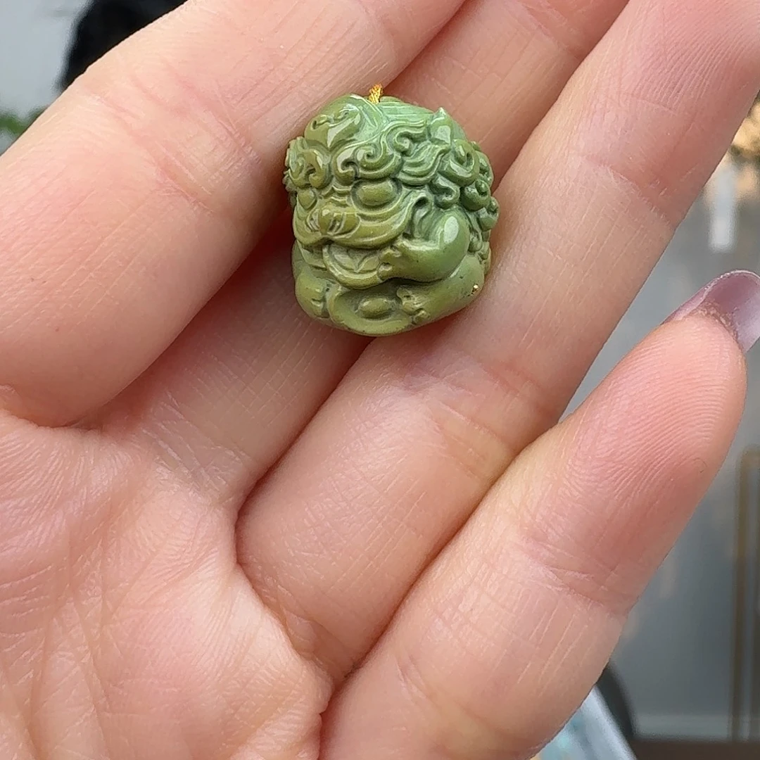 绿松石未镶嵌挂件