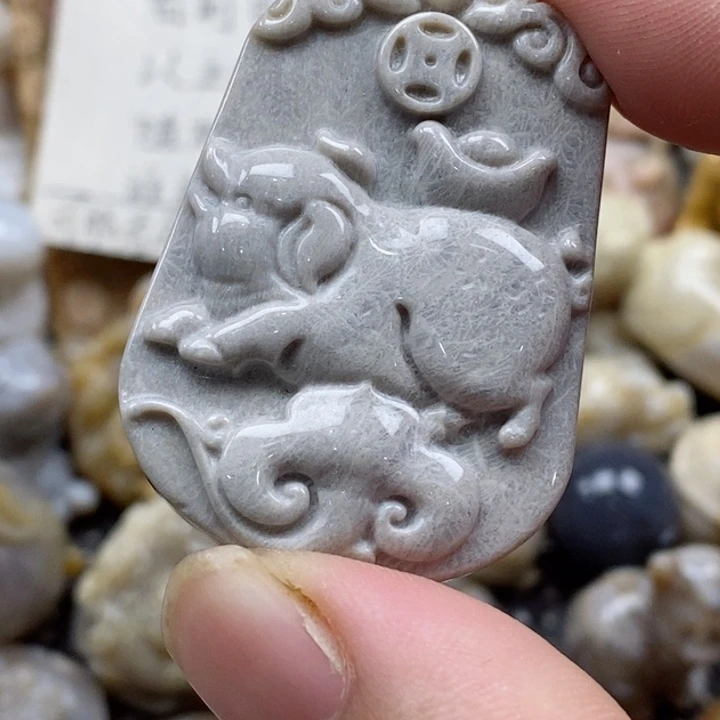 颈饰未镶嵌硅化珊瑚（珊瑚玉）用****1