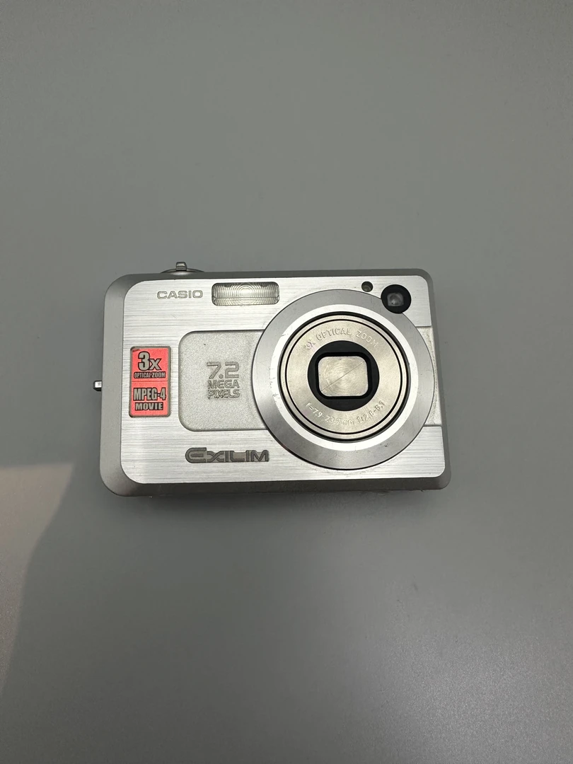 95新 Casio/卡西欧 z750/720w像素3倍光学变焦ccd