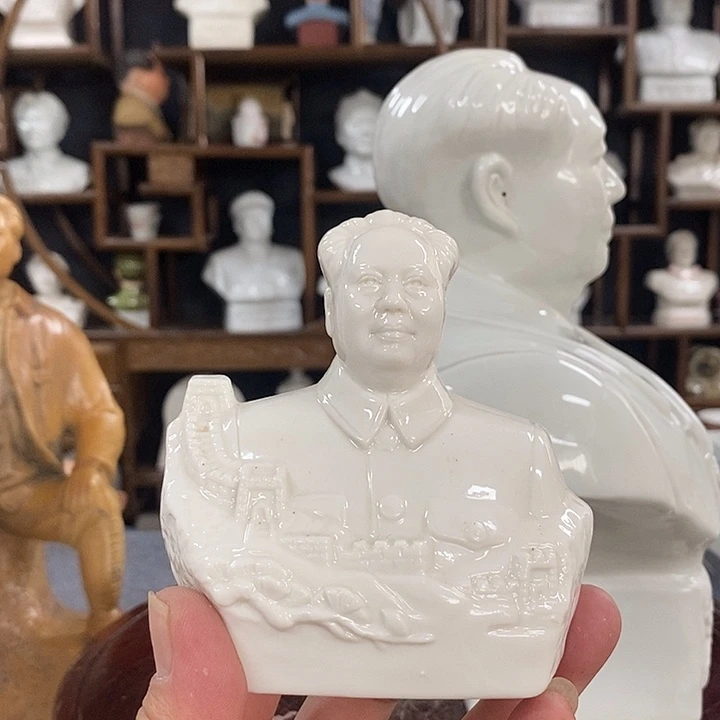 摆件红色小像111111111111111