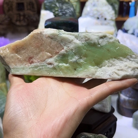 单***族未镶嵌和田玉挂件