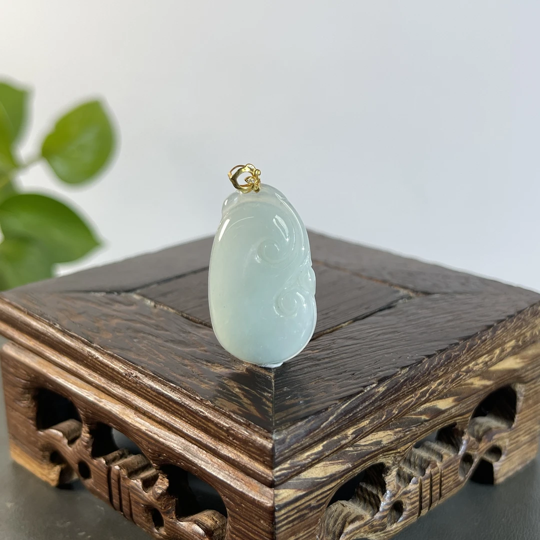 JSW25-155   天然翡翠缅甸A货  18K扣如意