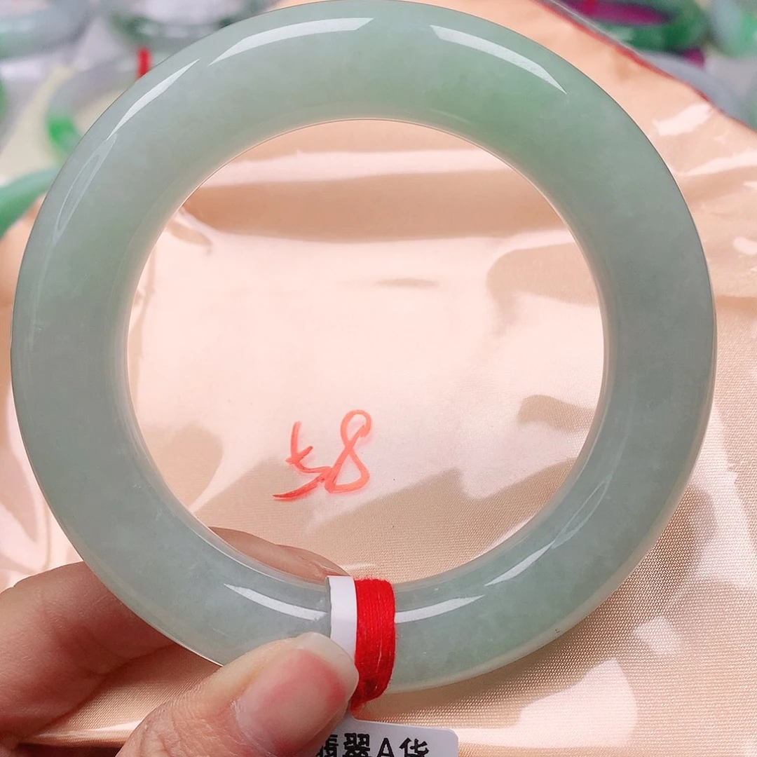 翡翠手镯（圆镯）未镶嵌天然翡翠手镯58