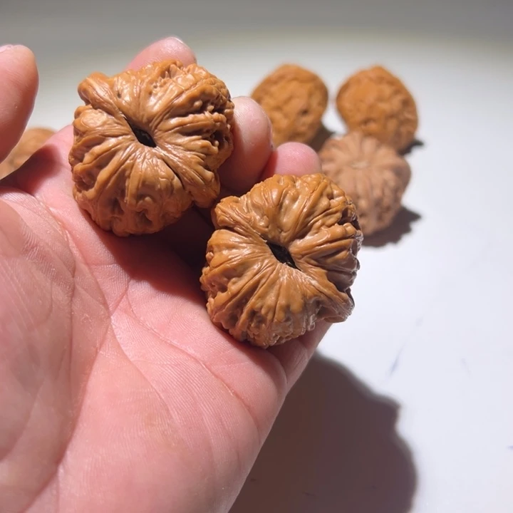 -***-文玩核桃把件元宝