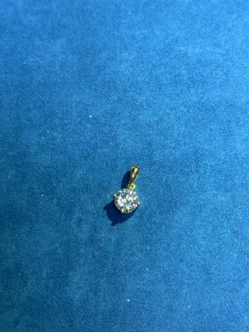 a1289黄色四爪吊坠多样性发货