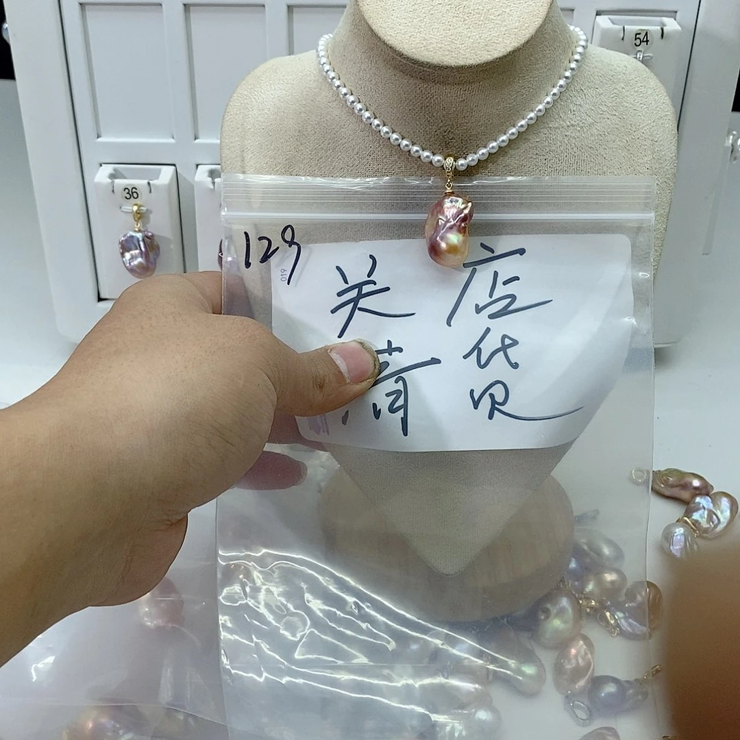 淡水珍珠颈饰合金