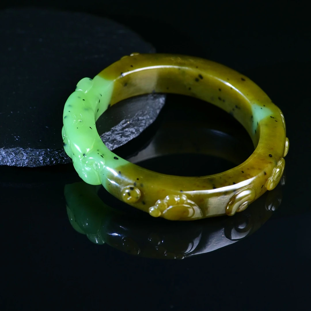 【小雨来了】和田玉雕花手镯 玉镯子 和田玉镯子