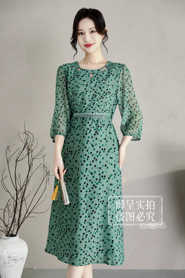 【原厂正品】Y1196撒银绿点点连衣裙小V领显瘦系腰带高腰中长仙女裙