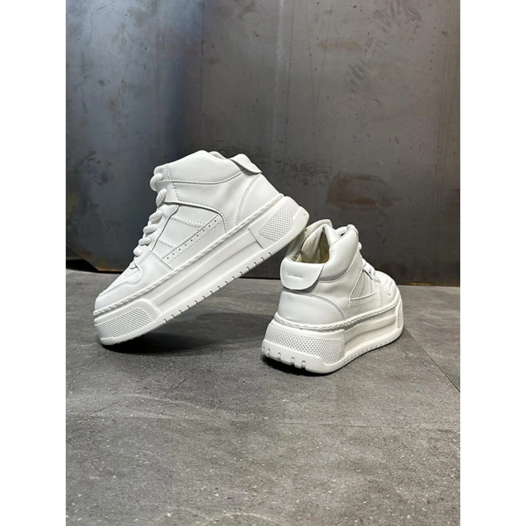 高帮男鞋2025春季新皮革休闲鞋男士厚底增加舒适多功能白鞋的男人