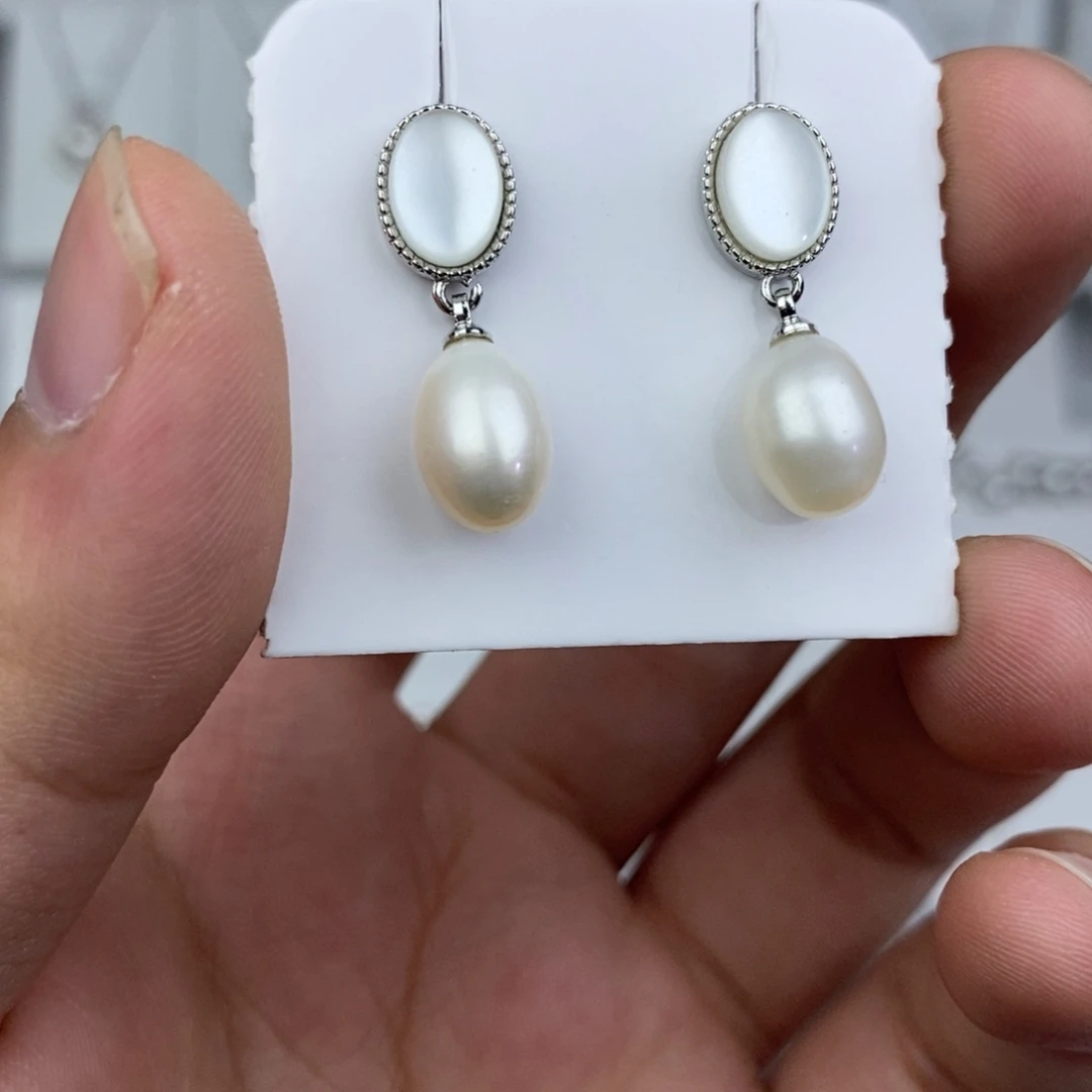 未镶嵌淡水珍珠耳饰
