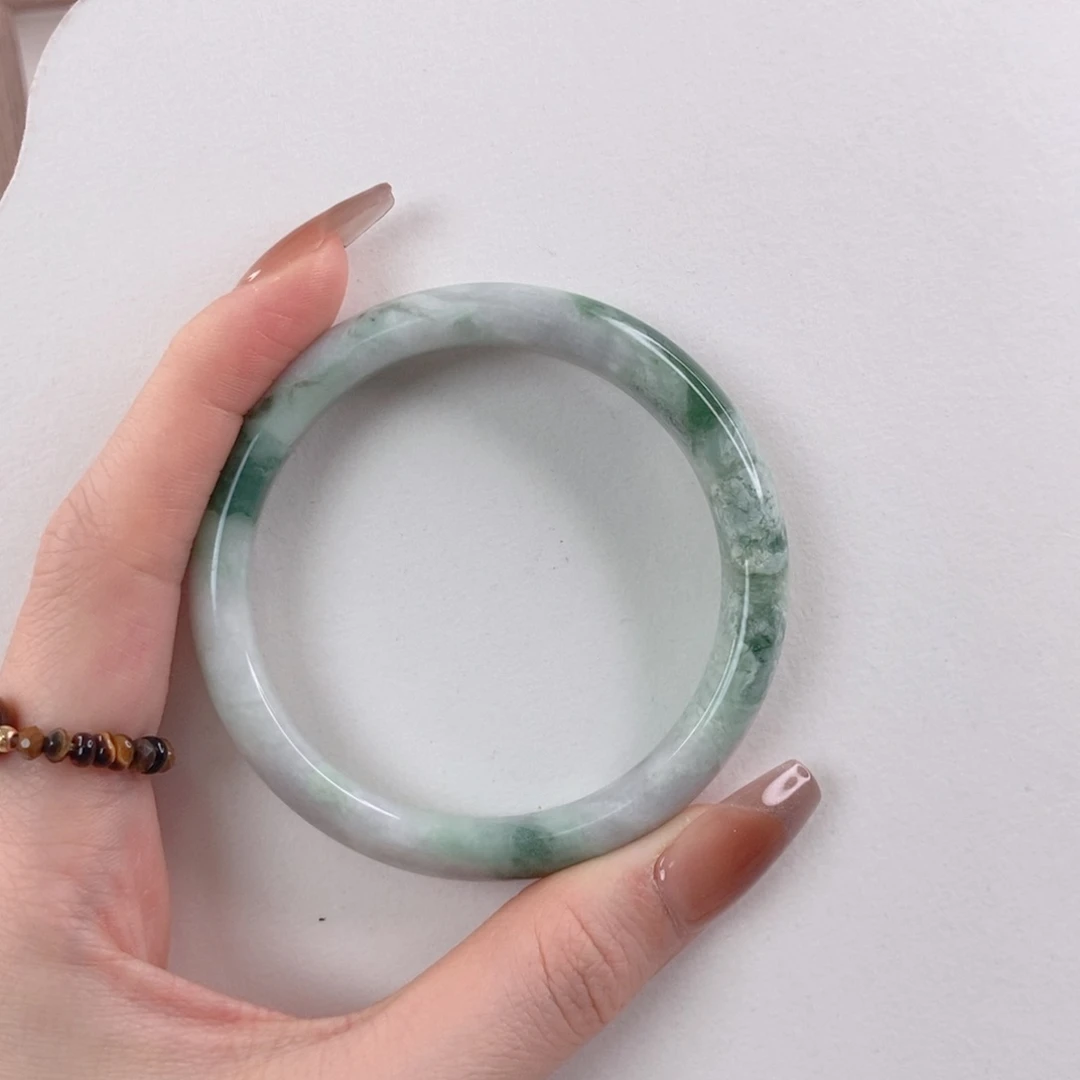 蓝田玉（蛇纹石化大理石玉）手镯未镶嵌黛****)