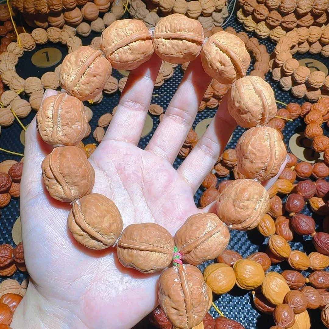 文玩核桃吊坠百财