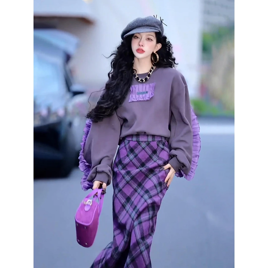 巨好看的早秋套装2025新款显瘦减龄超火设计感卫衣半身裙两件套女