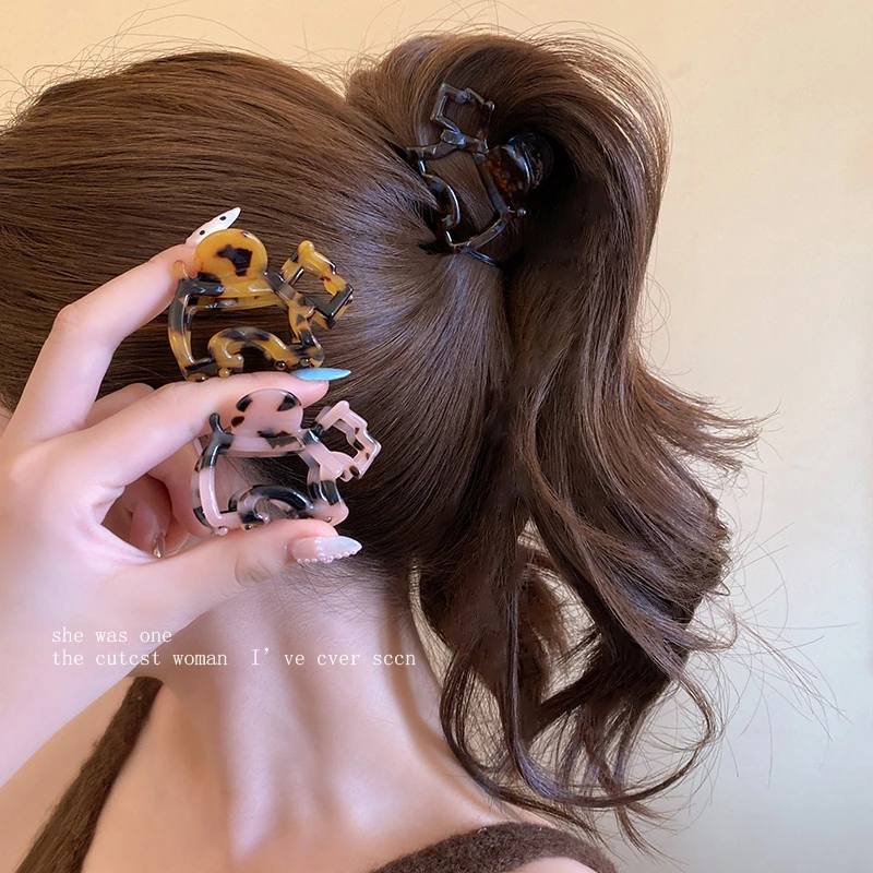 醋酸小狗高马尾抓夹女高级感2025新款发夹后脑勺半扎发发夹可爱