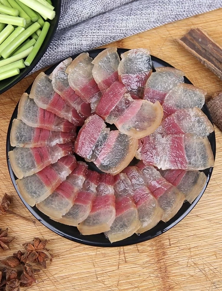 （腊五花肉)正宗柏树枝烟熏农家手工制作
