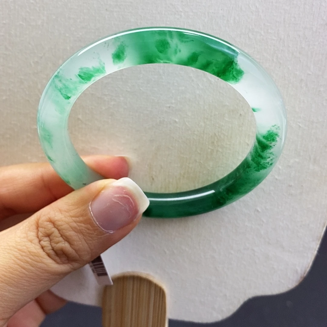 石英质玉未镶嵌手镯