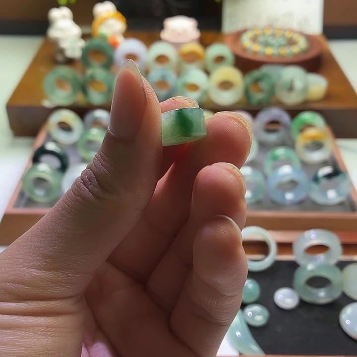 定制翡翠未镶嵌戒心