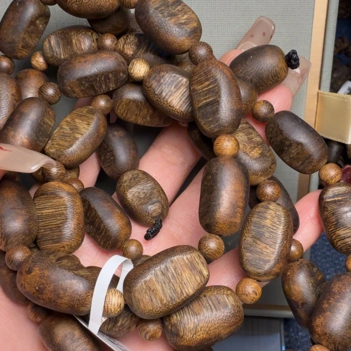 树脂制品健****心乌身留疤珠多样性发