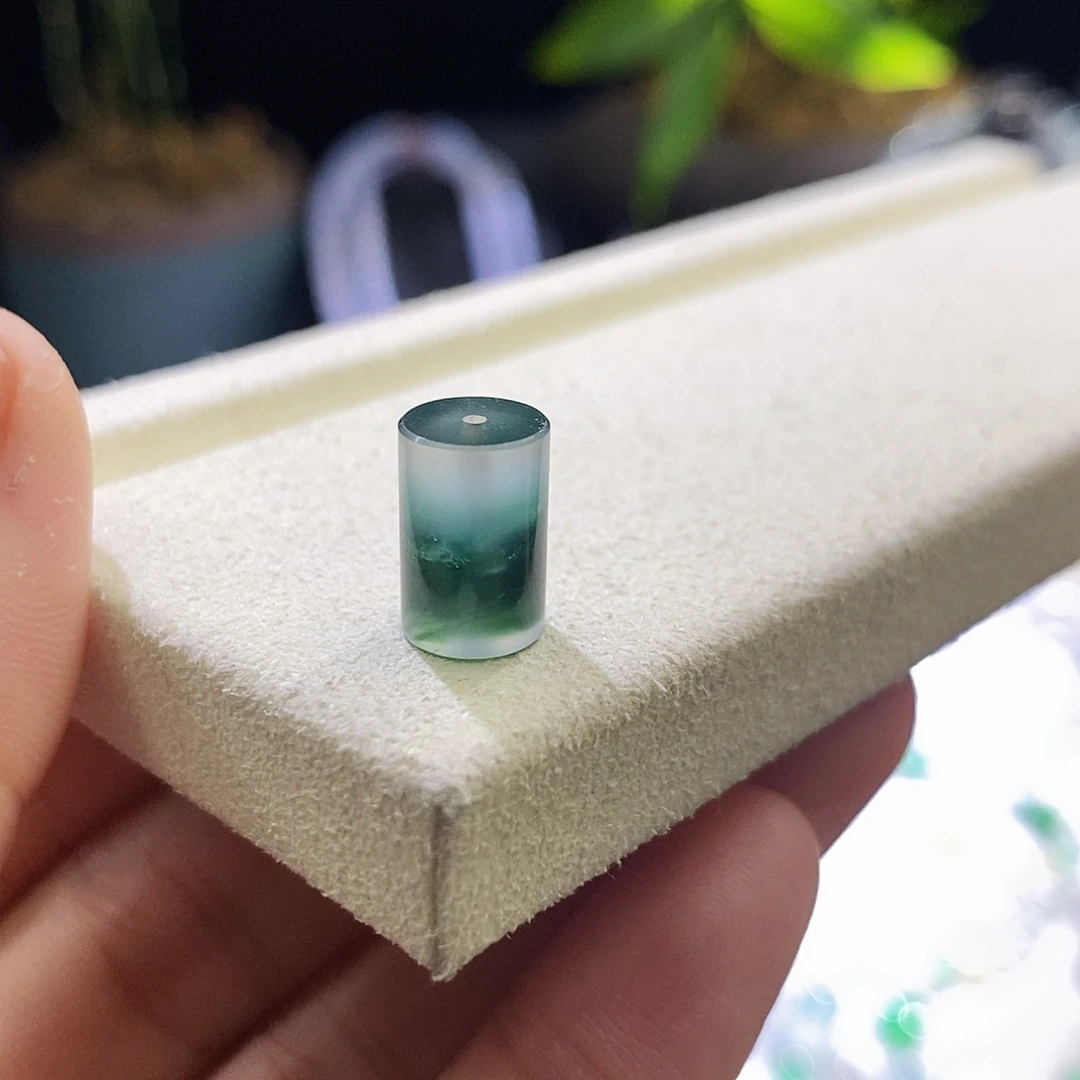 翡翠未镶嵌挂件桶珠