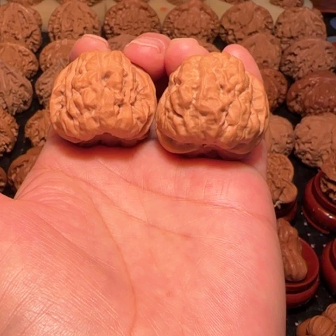 把件文玩核桃哈蚂