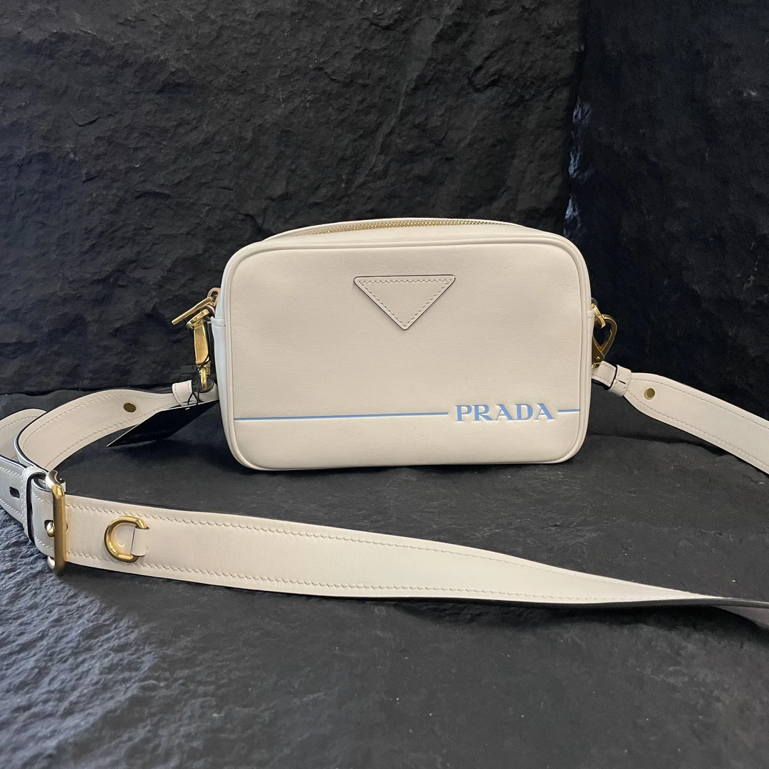 95新 Prada/普拉达 白色相机/单肩斜挎包