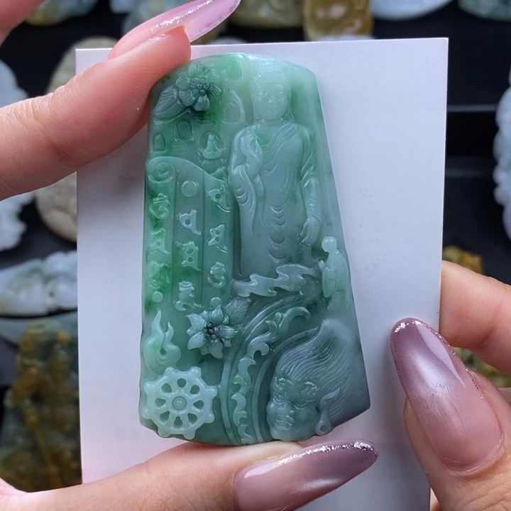定制翡翠未镶嵌佛观天下