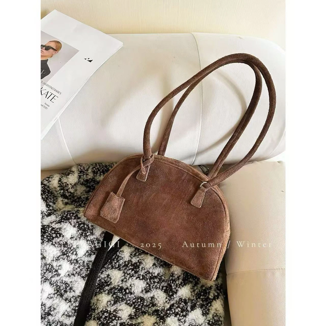 SG / 郭幂幂 AW 回归首播 复古高级感 高定磨砂手提包T-20253033