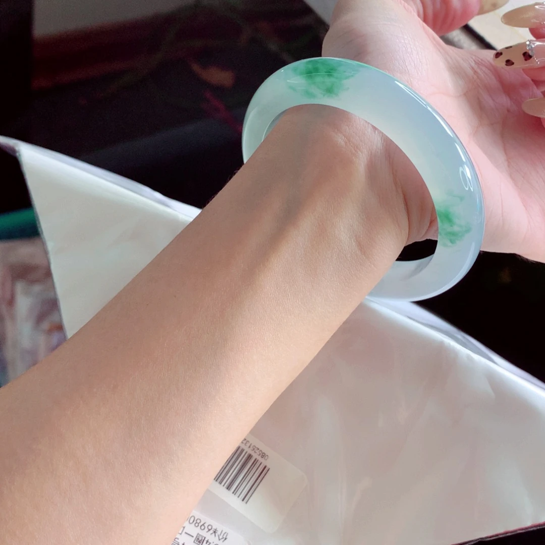 翡翠未镶嵌手镯58.5 冰飘毕业底妆 灵