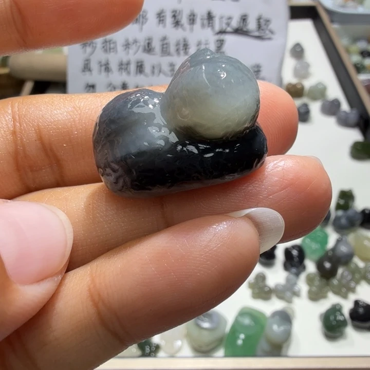 和田玉未镶嵌珠宝奇石