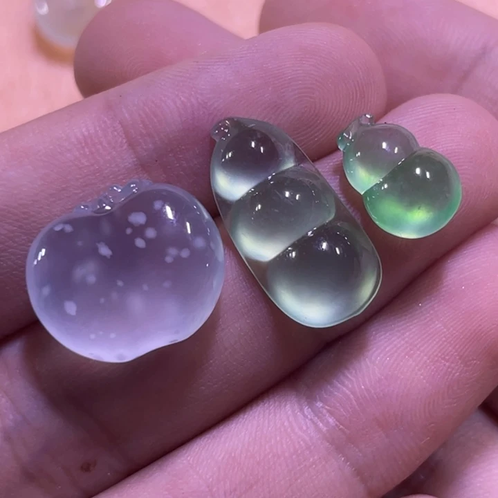 定制翡翠未镶嵌一手