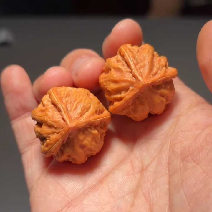 文玩核桃吊坠三棱6999