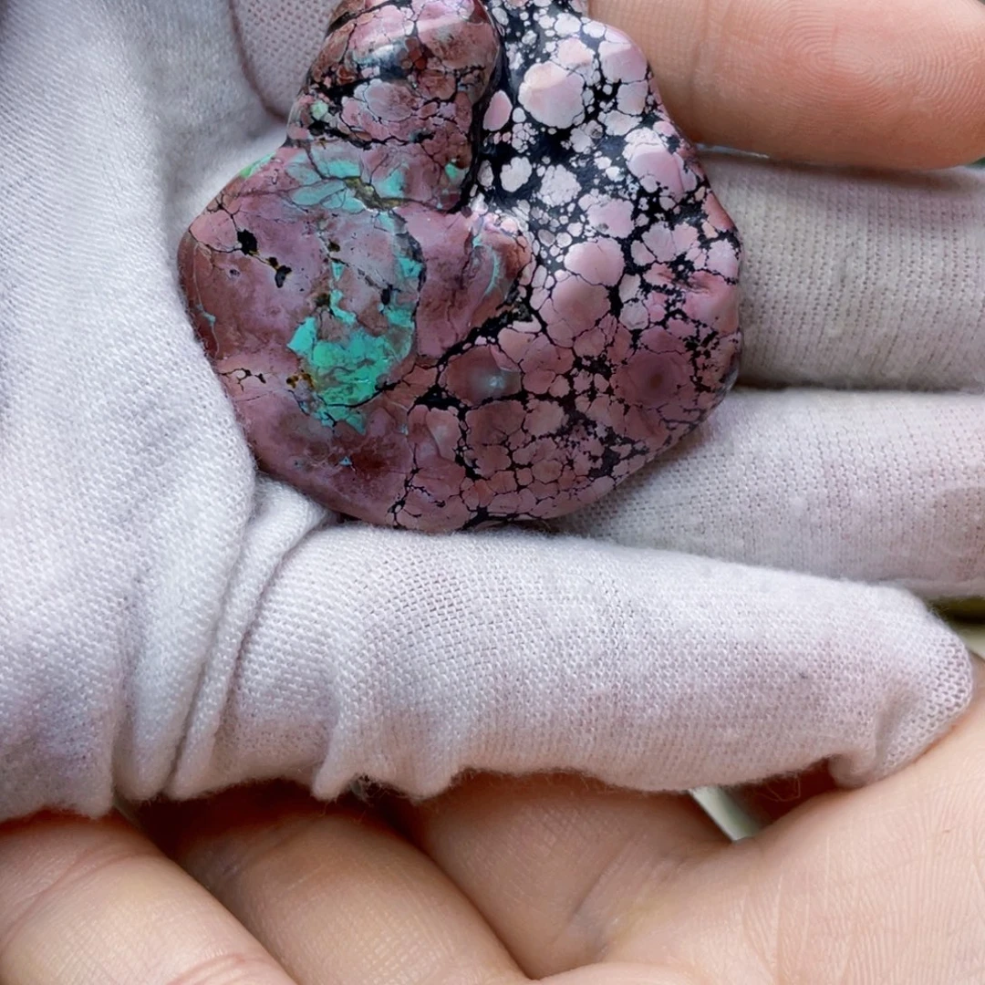 绿松石未镶嵌饰品