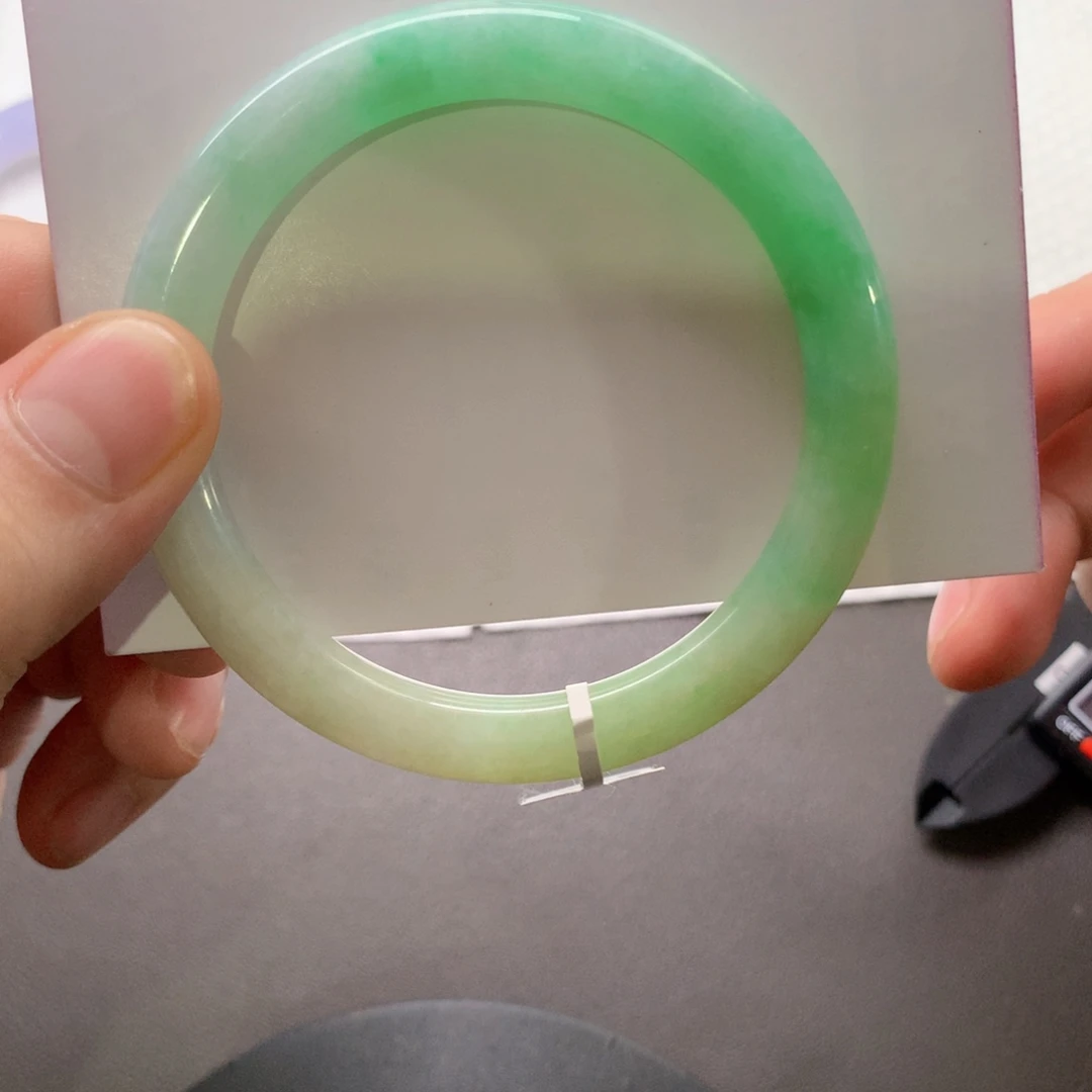 芒***果翡翠未镶嵌手镯（圆镯）54.2