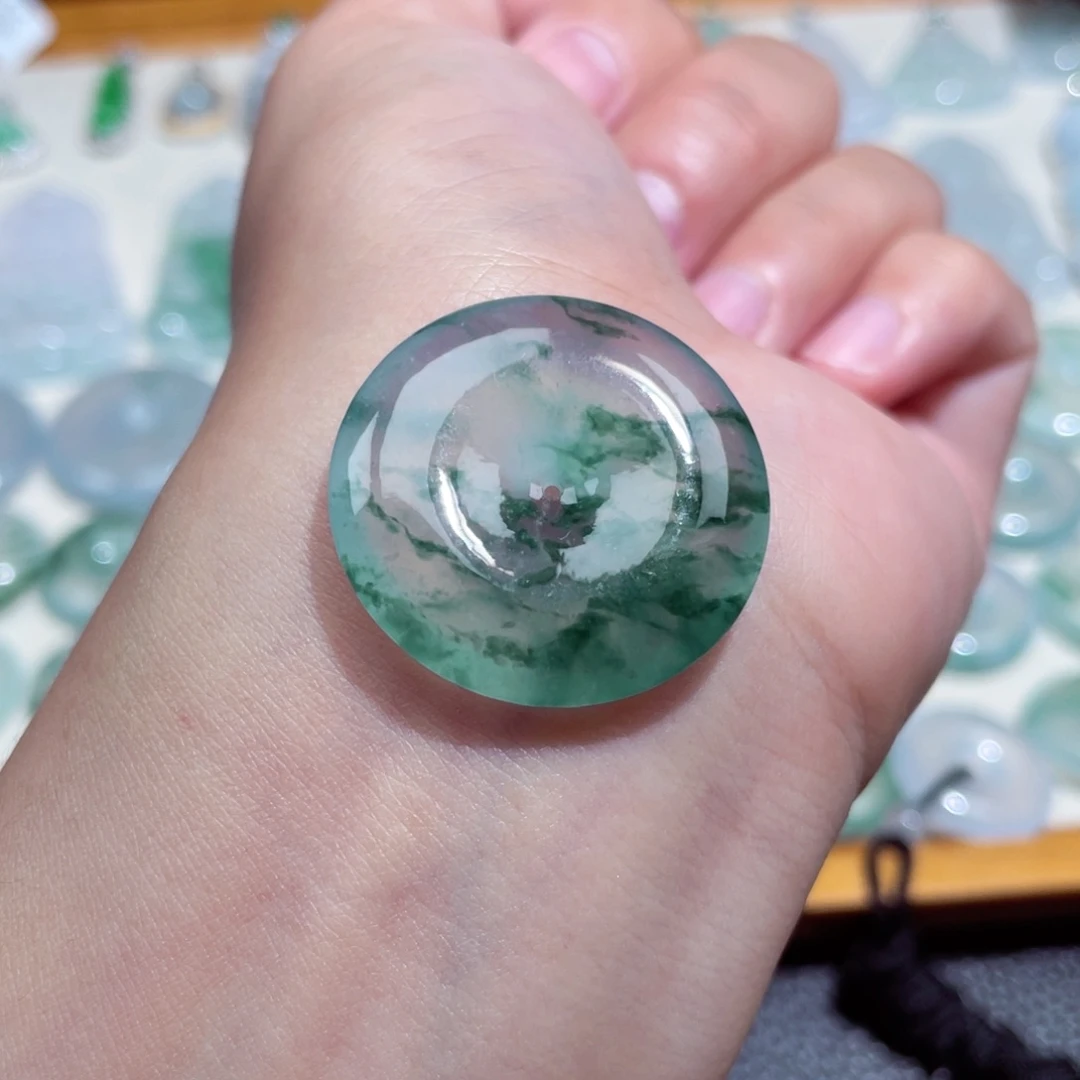 翡翠未镶嵌颈饰扣子